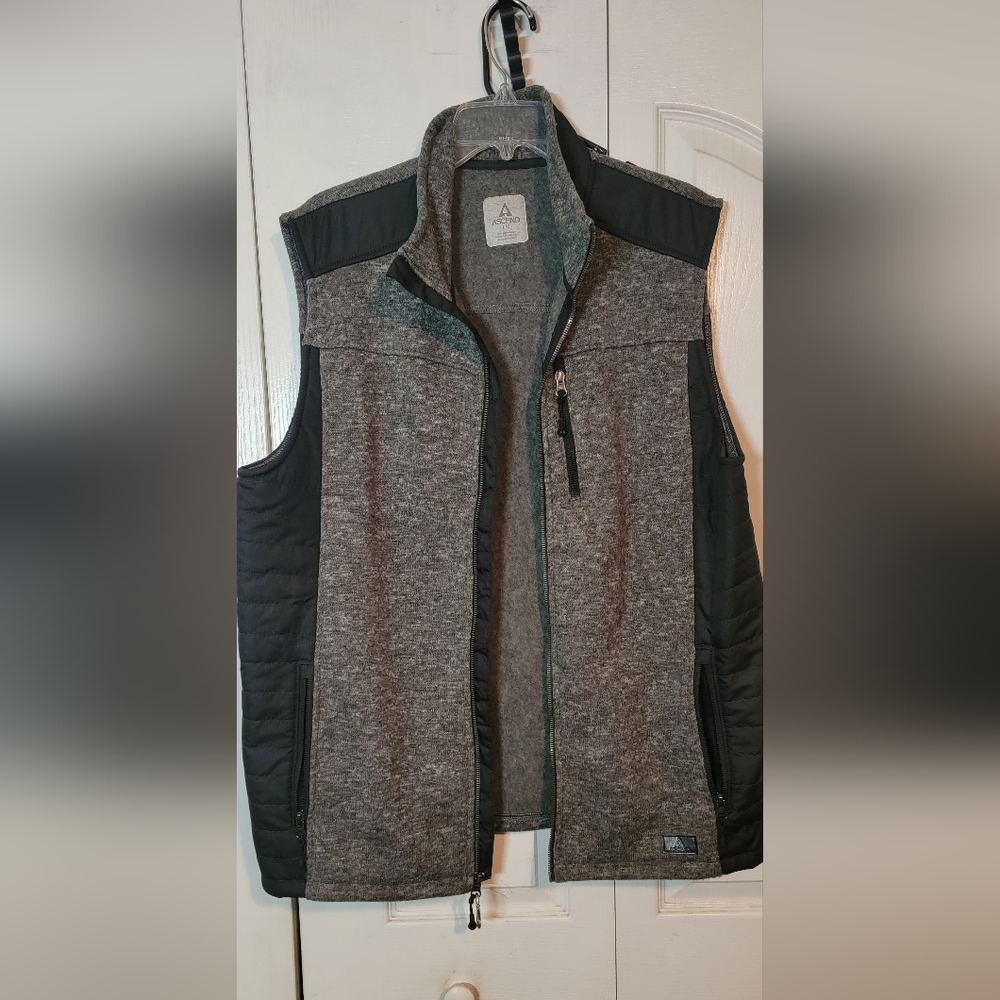 Black And Gray Ascend Multi Pocket Vest